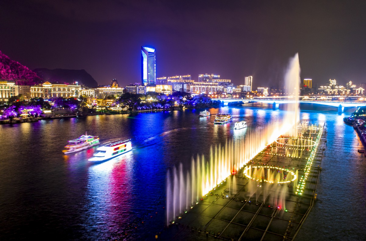 赏璀璨夜景 度新春佳节01.jpg 赏璀璨夜景 度新春佳节01.jpg
